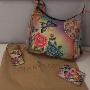 Anuschka purse like new ..genuine leather